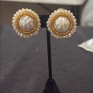 Elegant Gold and Pearl Stud Earrings